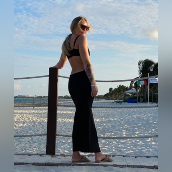 Black Maxi Spaghetti Strap Bodycon Dress - Picture 3 of 3